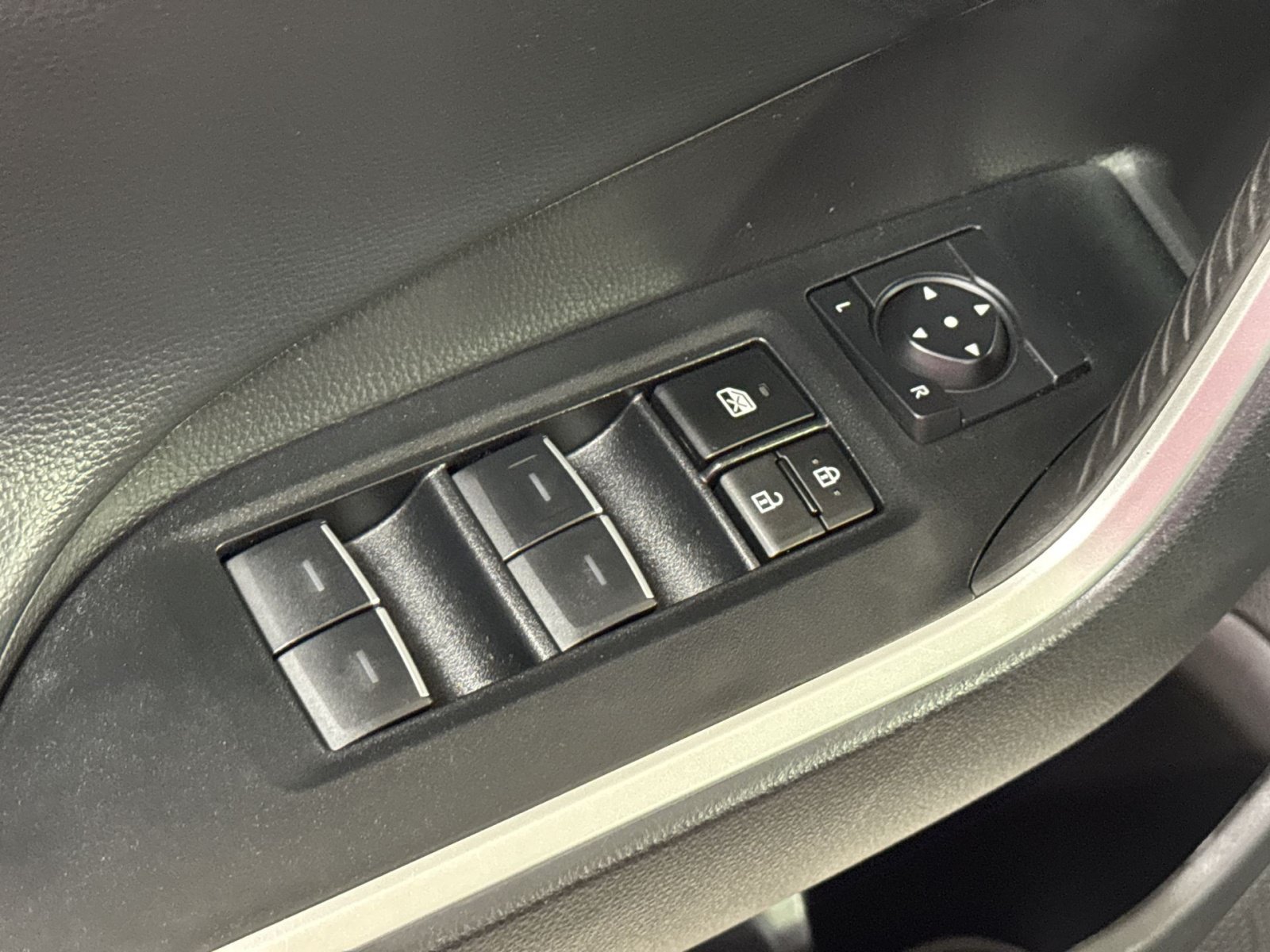Used 2024 Toyota RAV4 Adventure AWD/4WD image 27