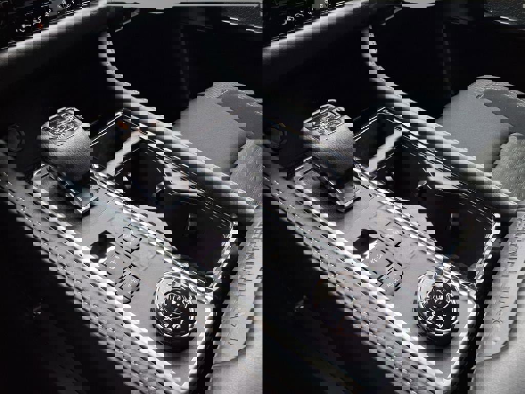 Used 2024 Nissan Pathfinder SV image 20