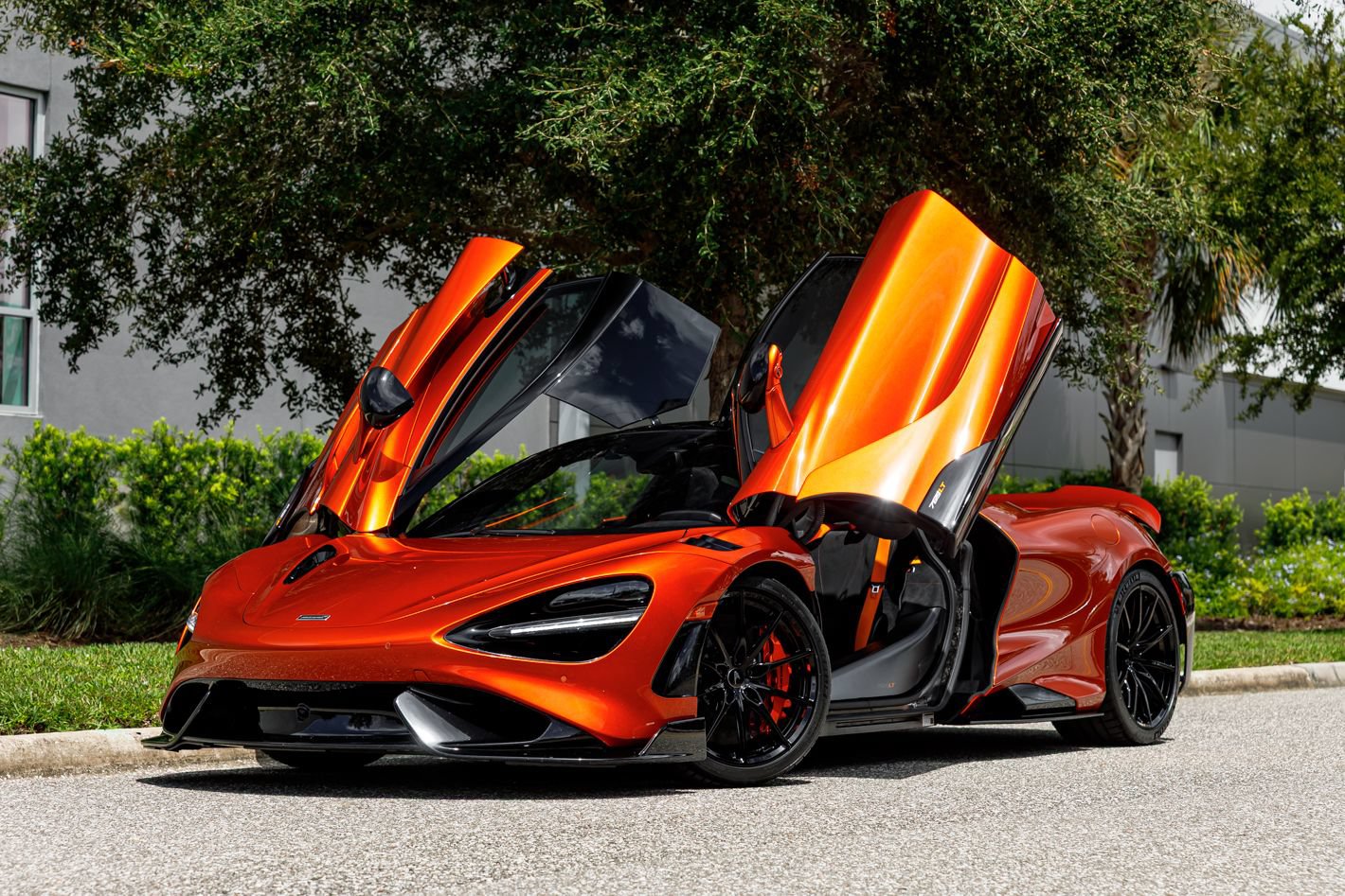Used 2021 McLaren 765LT RWD image 40
