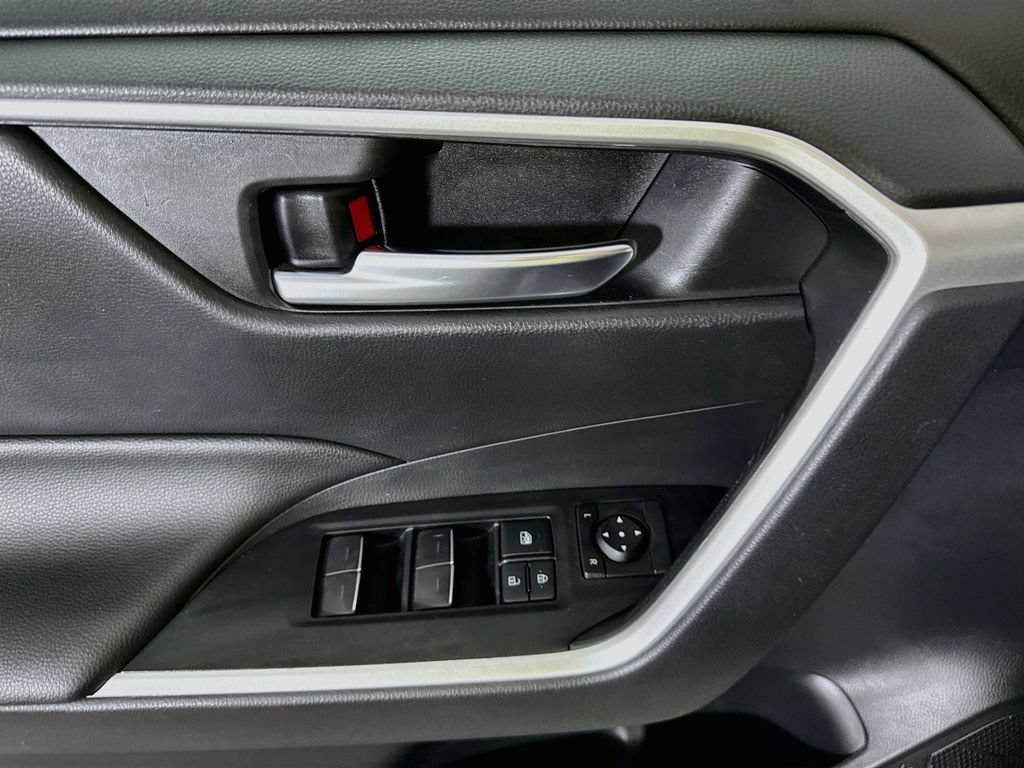 Certified 2022 Toyota RAV4 XLE AWD/4WD image 22