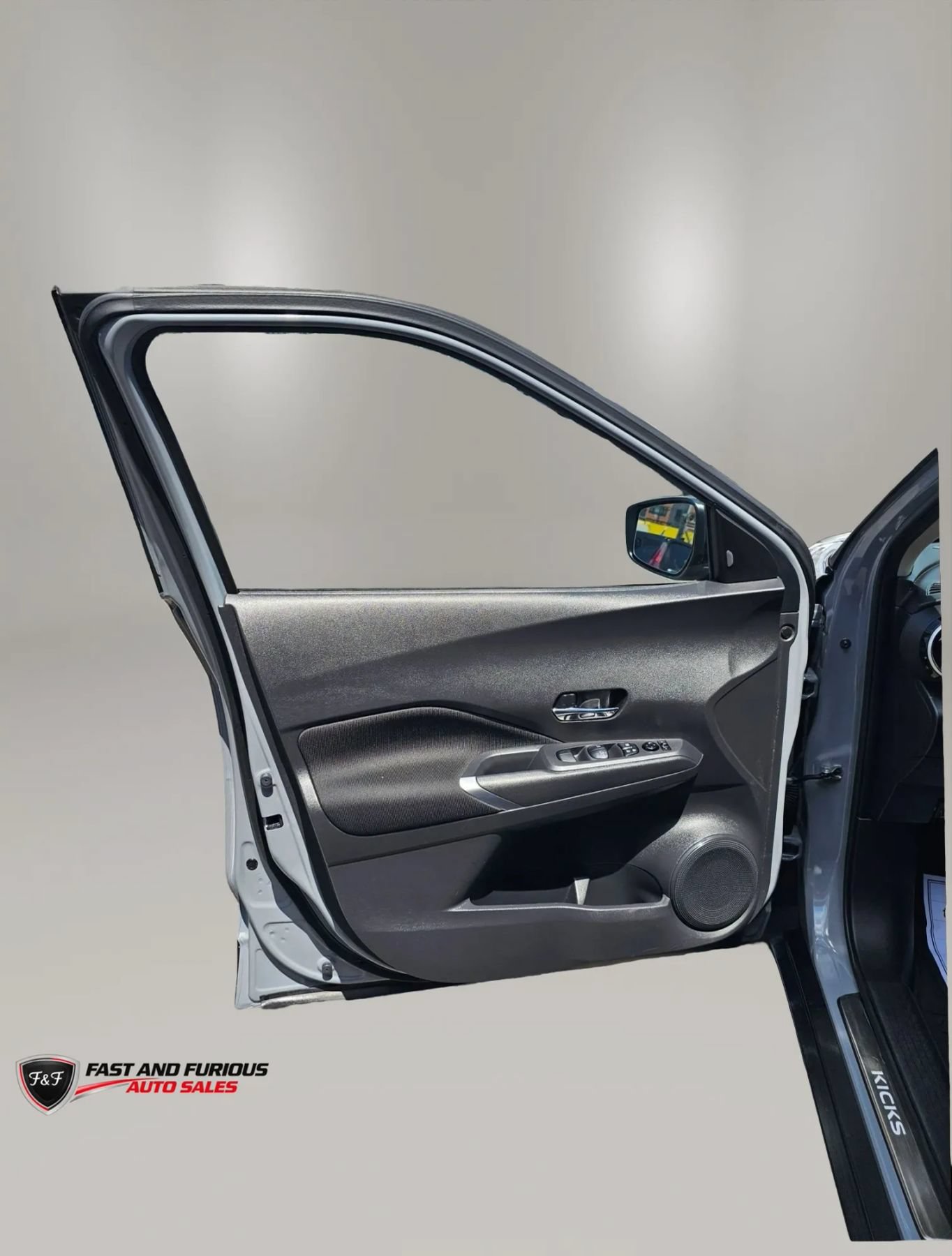 Used 2022 Nissan Kicks SV FWD image 12