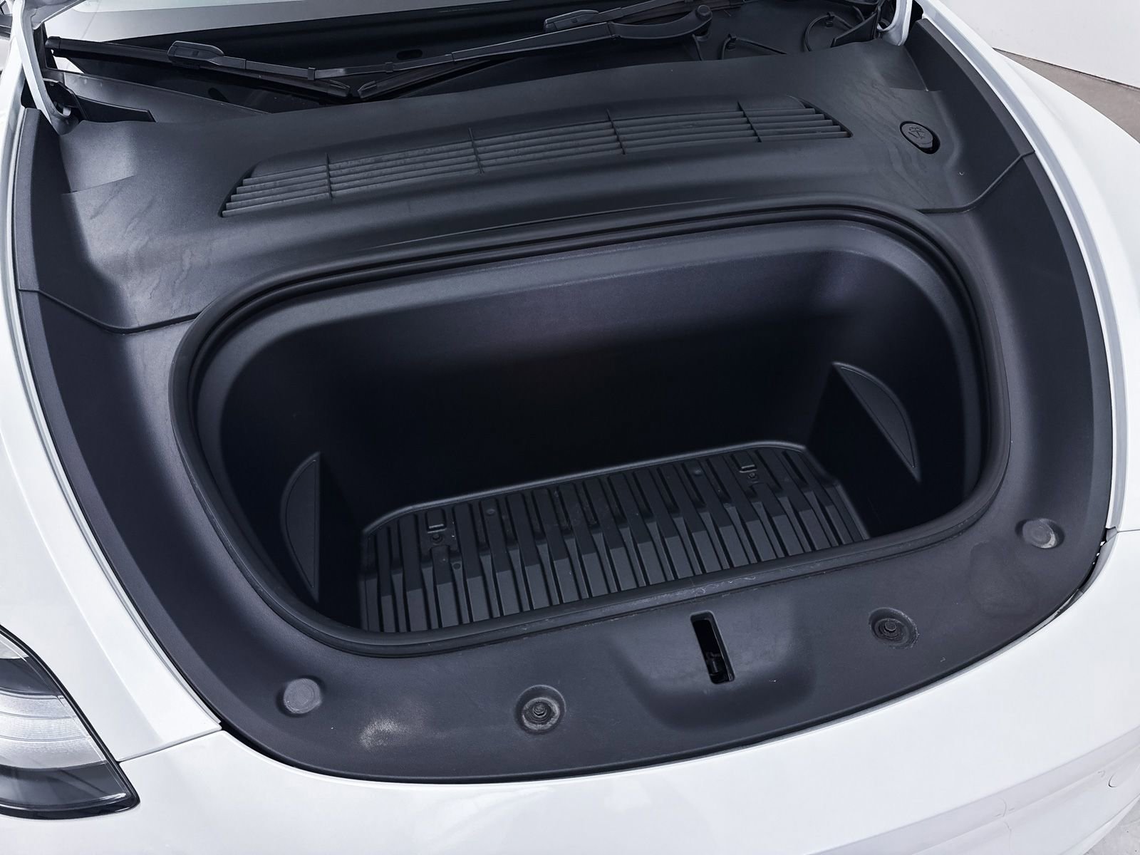 Used 2022 Tesla Model Y Long Range image 22