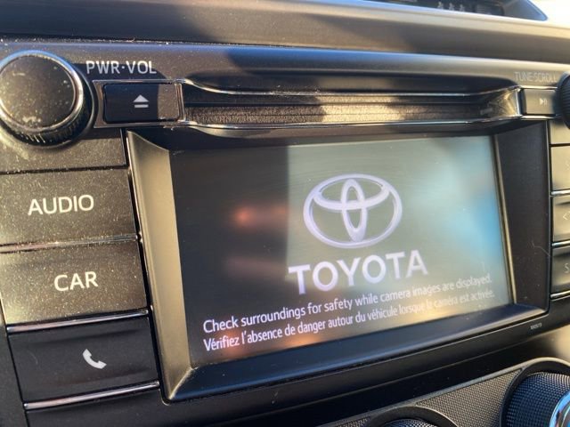 Used 2018 Toyota RAV4 LE image 17