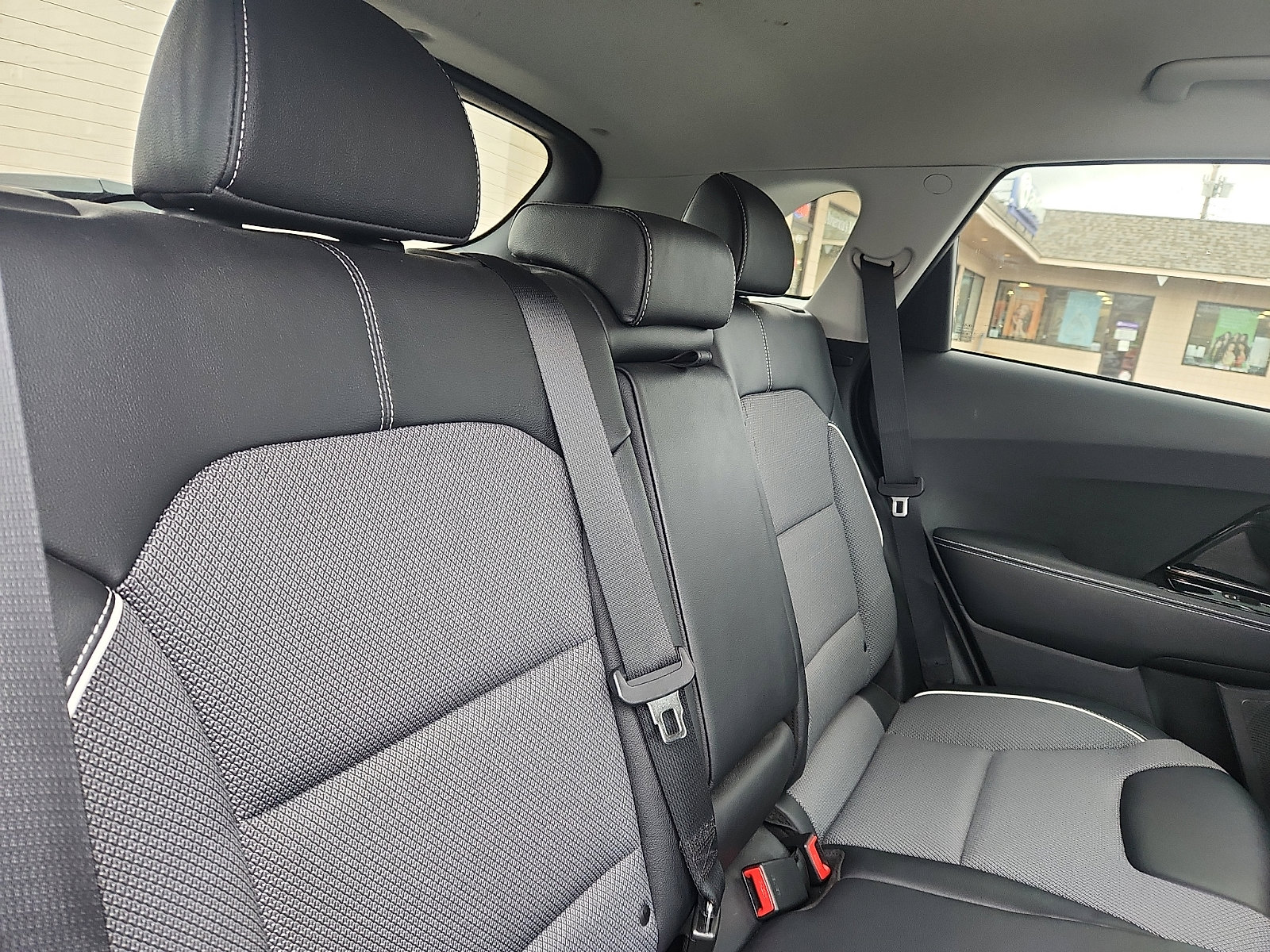 Used 2020 Kia Niro EX w/ Cold Weather Package FWD image 29