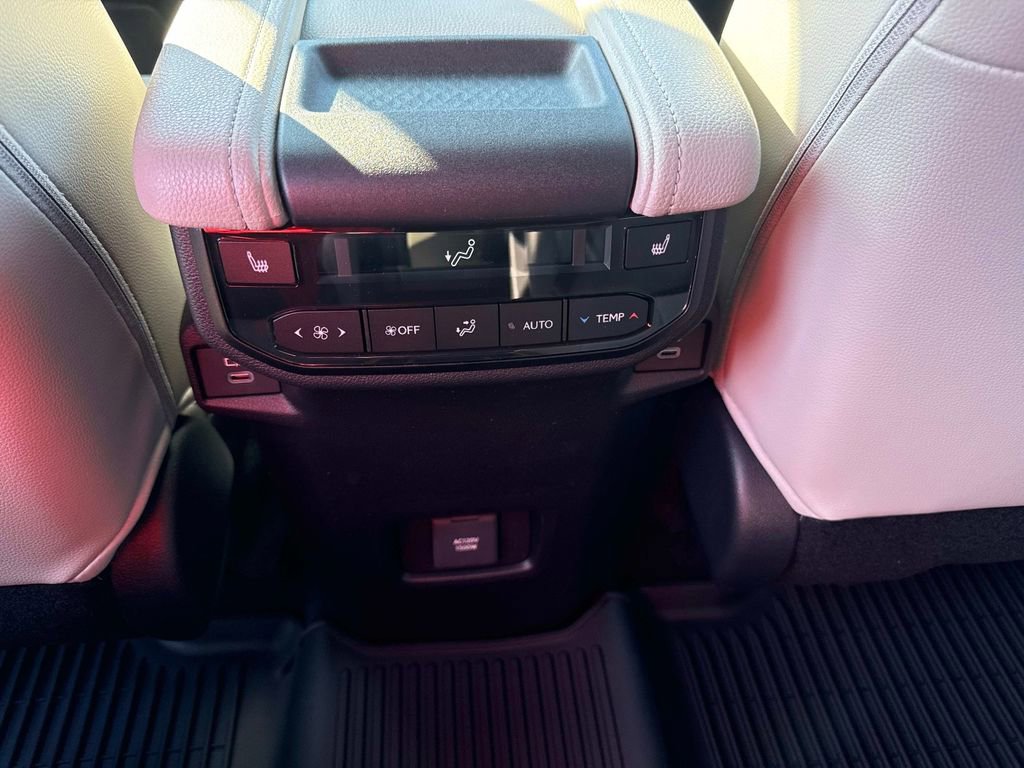 New 2026 Toyota Grand Highlander AWD Hybrid image 14