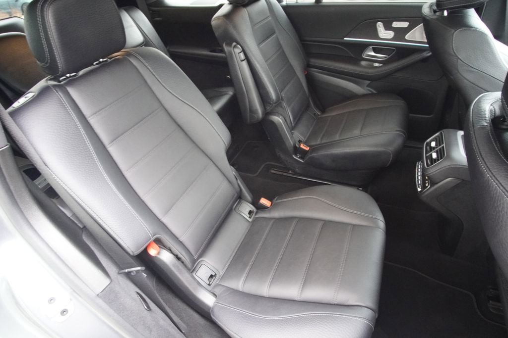 Used 2022 Mercedes-Benz GLS 450 4MATIC image 27