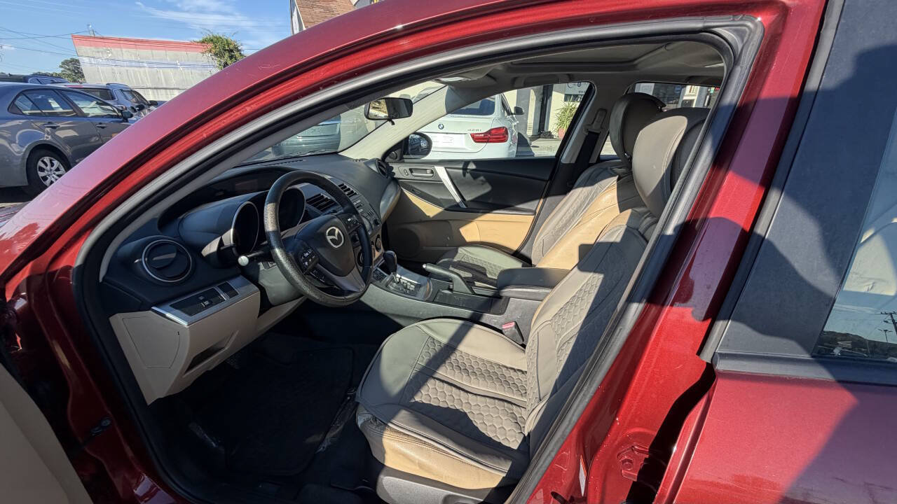 Used 2011 MAZDA MAZDA3 s Grand Touring w/ Tech Pkg FWD image 9