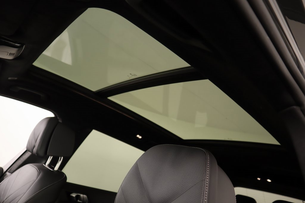 New 2025 BMW X7 xDrive40i w/ M Sport Package image 17