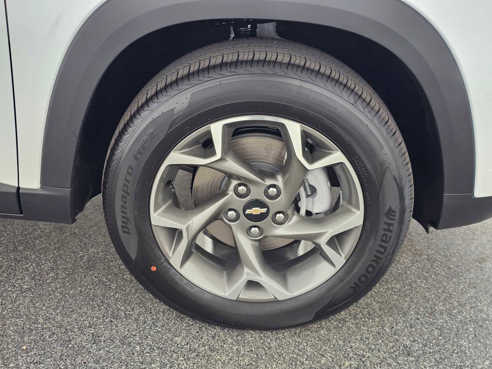 New 2026 Chevrolet Trax LT w/ Driver Confidence Package FWD image 9