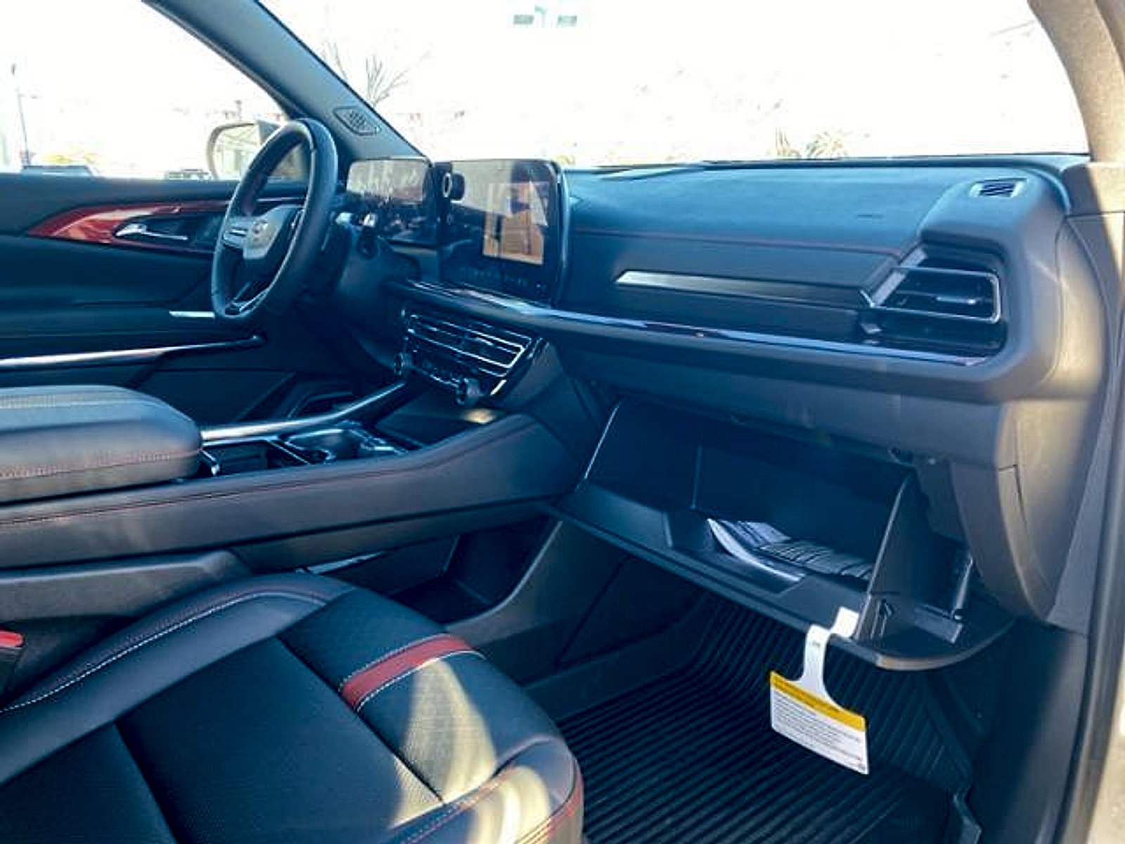 New 2026 Chevrolet Traverse RS w/ LPO, Floor Liner Package image 22