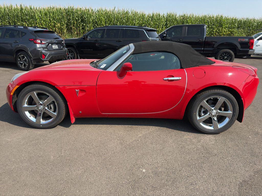 Used 2008 Pontiac Solstice Convertible w/ Premium Package RWD image 15