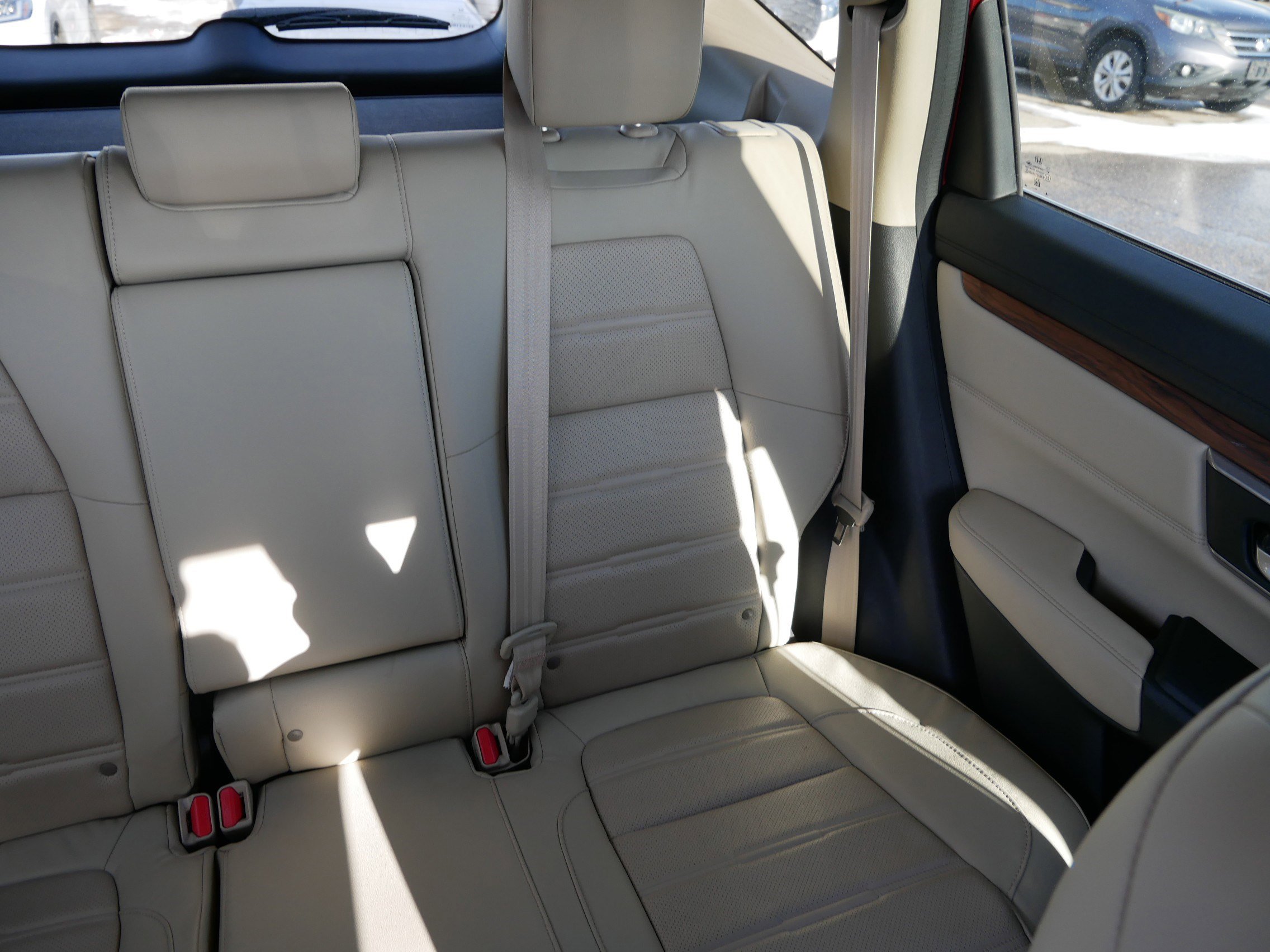 Used 2018 Honda CR-V Touring image 14