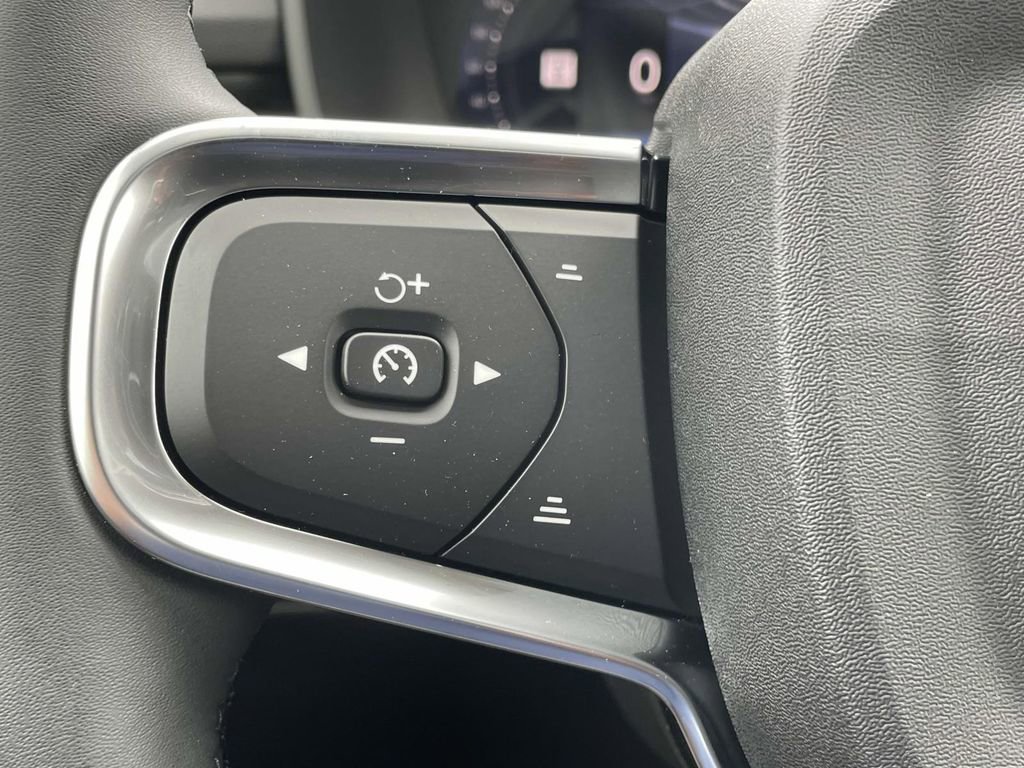 New 2026 Volvo XC40 B4 Plus w/ Protection Package Premier FWD image 13