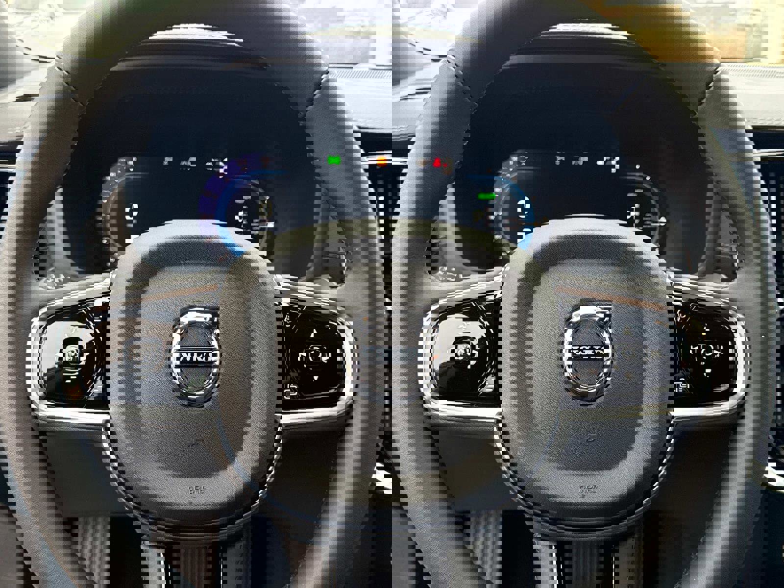 Certified 2024 Volvo S60 T8 Ultimate image 24