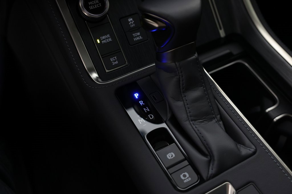 Used 2025 Lexus GX 550 w/ Accessory Package (Z1) image 28