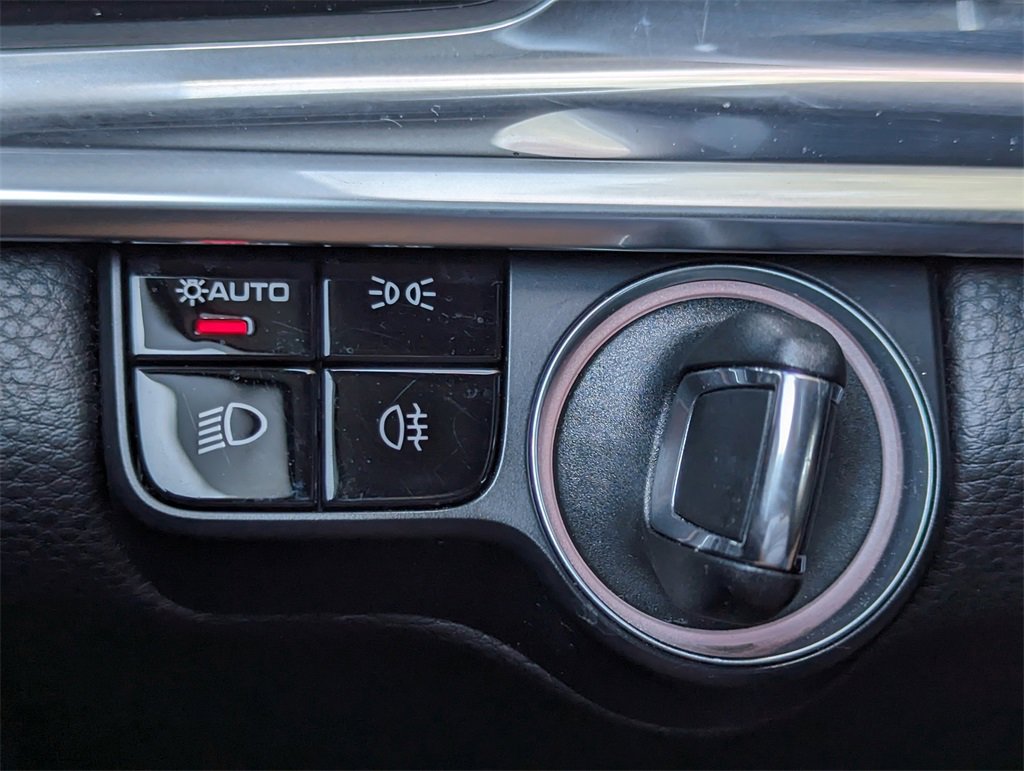 Used 2021 Porsche Panamera Base image 24