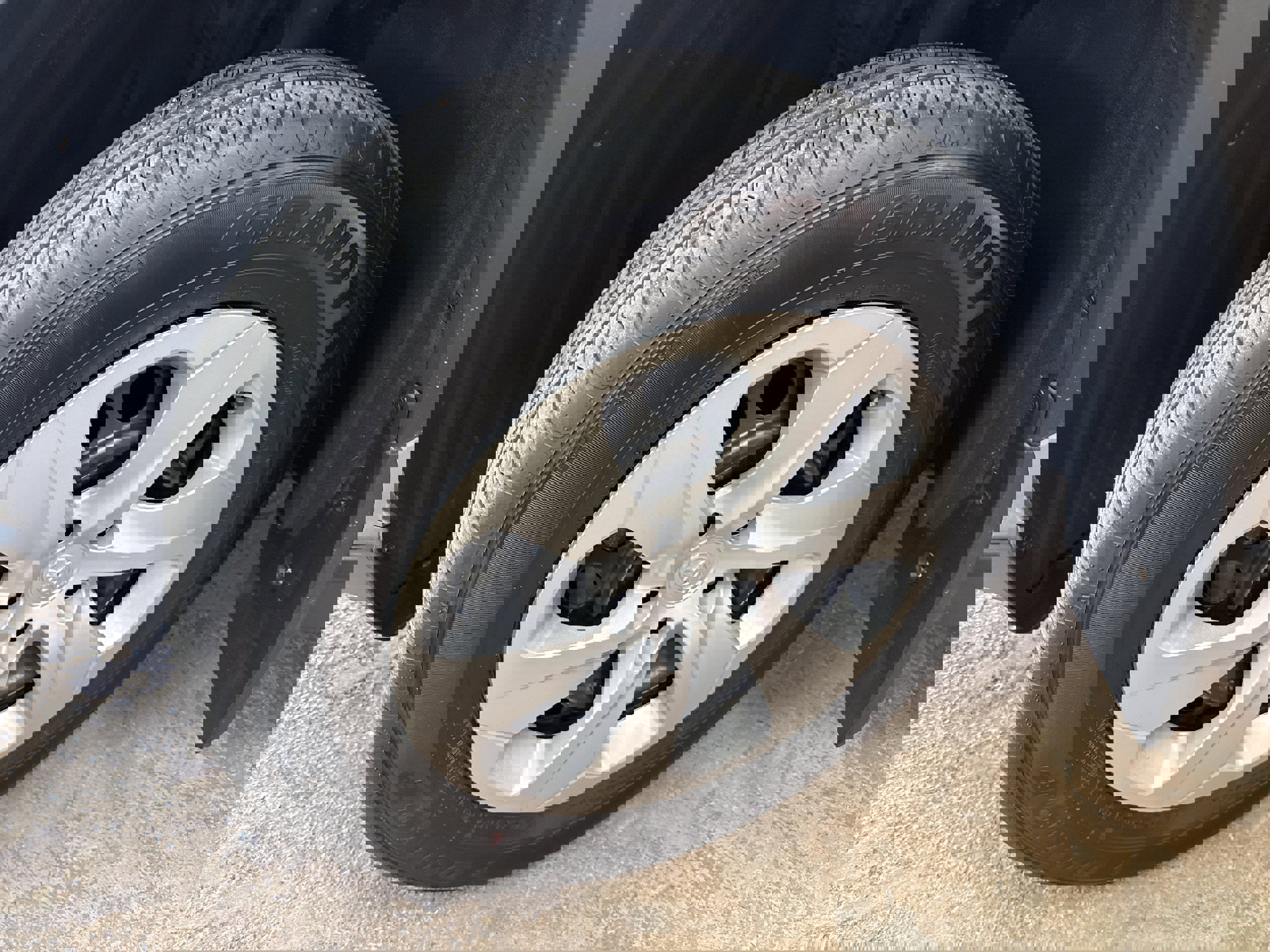 Used 2024 Toyota RAV4 LE image 5