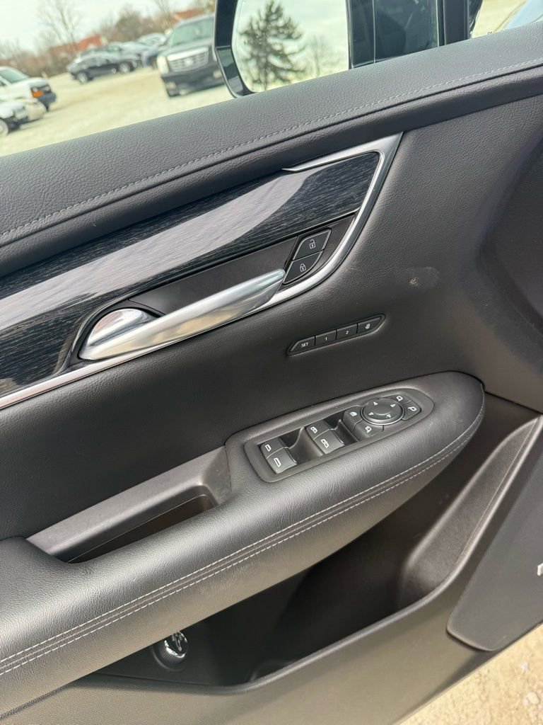 Certified 2021 Cadillac XT5 Premium Luxury w/ LPO, Floor Liner Package image 25