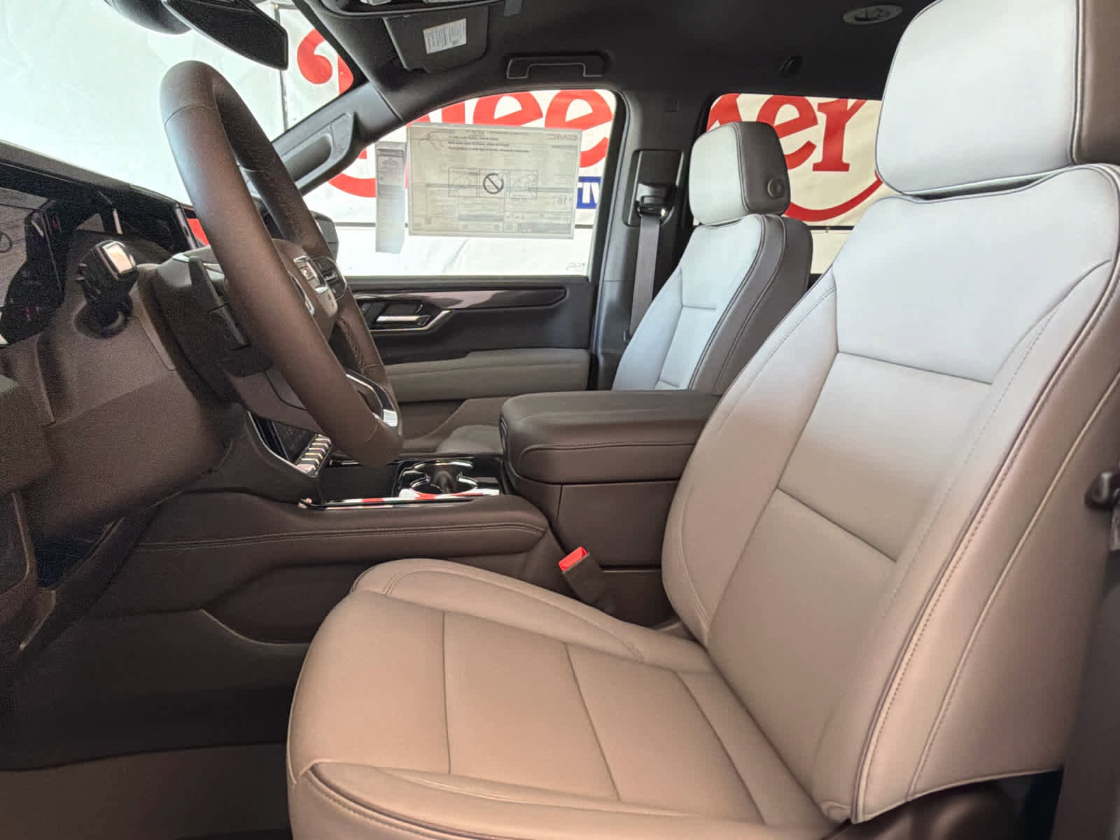 New 2026 GMC Yukon XL Elevation w/ LPO, Floor Liner Package image 18