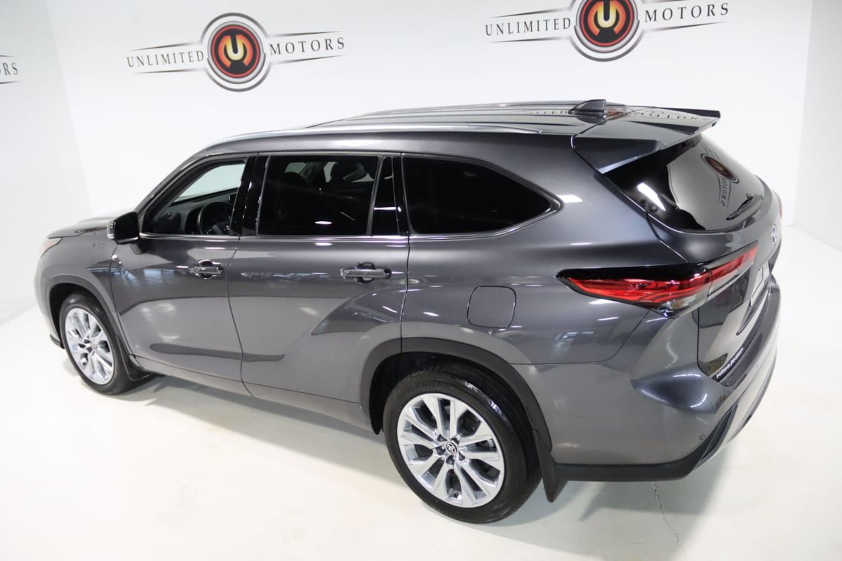 Used 2021 Toyota Highlander Limited image 6
