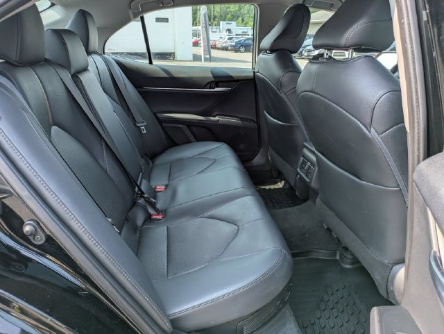 Used 2020 Toyota Camry XLE FWD image 21