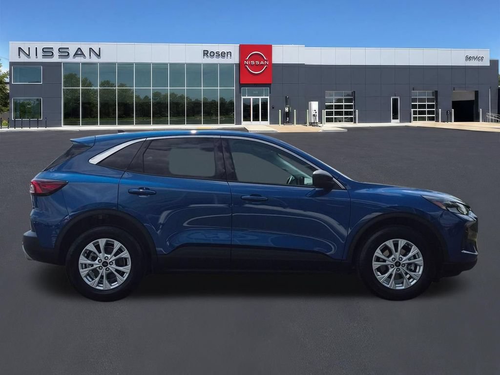 Used 2023 Ford Escape Active w/ Tech Pack #1 AWD/4WD video 2