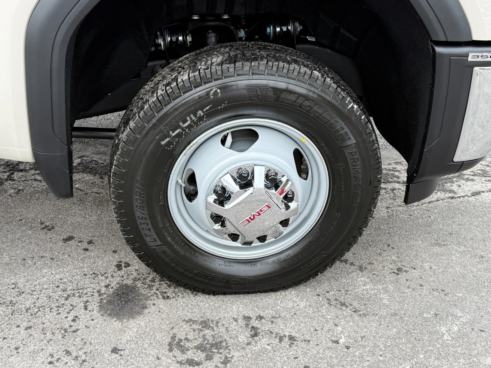 New 2026 GMC Sierra 3500 SLE image 12