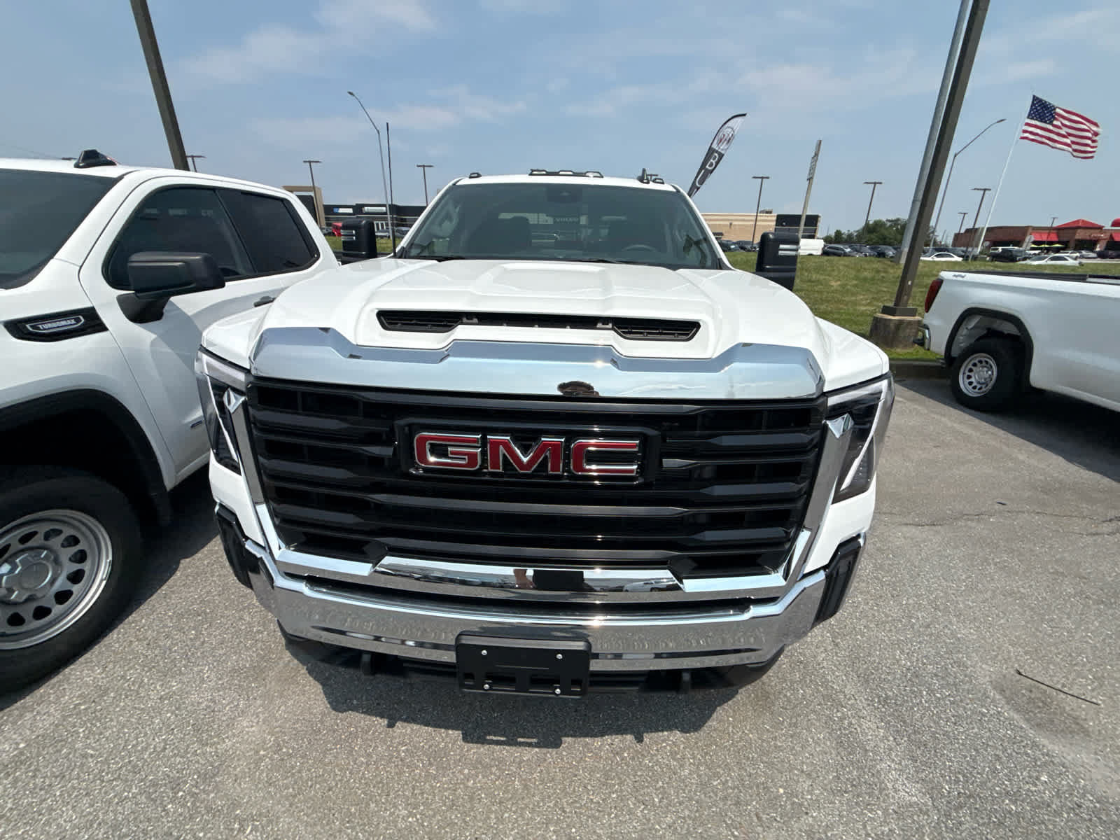 New 2026 GMC Sierra 2500 Pro w/ Convenience Package AWD/4WD image 21