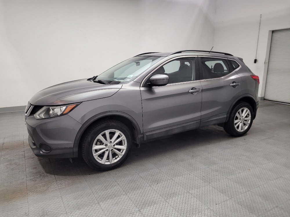 Used 2018 Nissan Rogue Sport SV FWD image 2