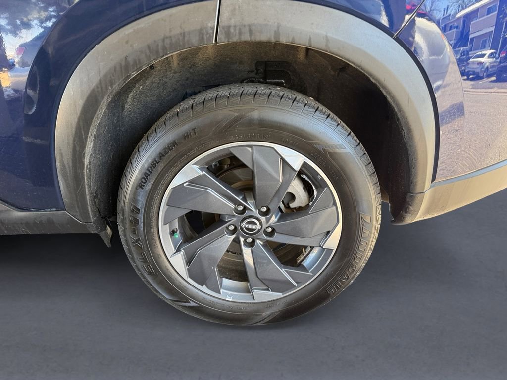 Used 2024 Nissan Rogue SV FWD image 14