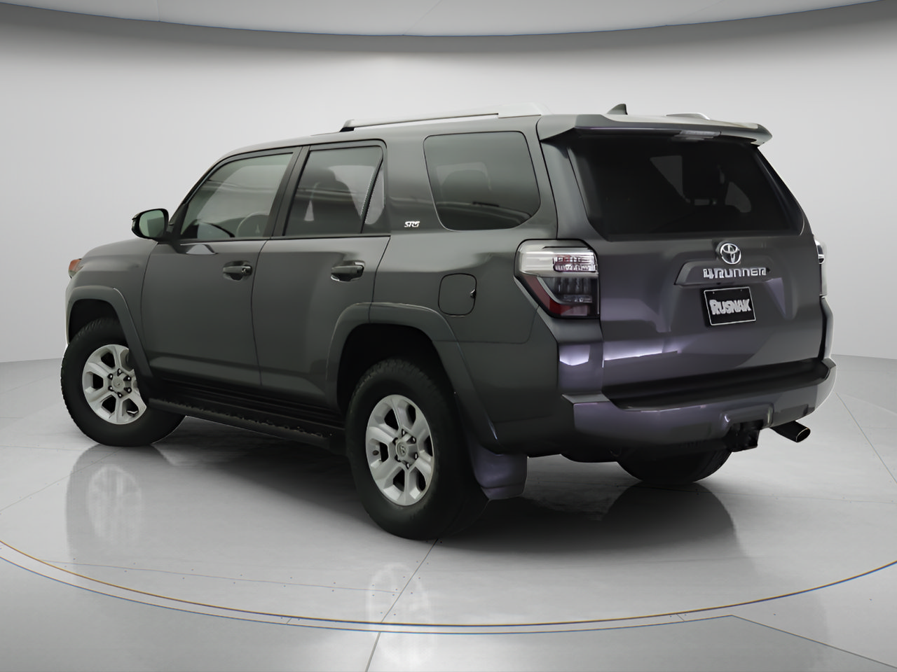 Used 2017 Toyota 4Runner SR5 Premium RWD image 2