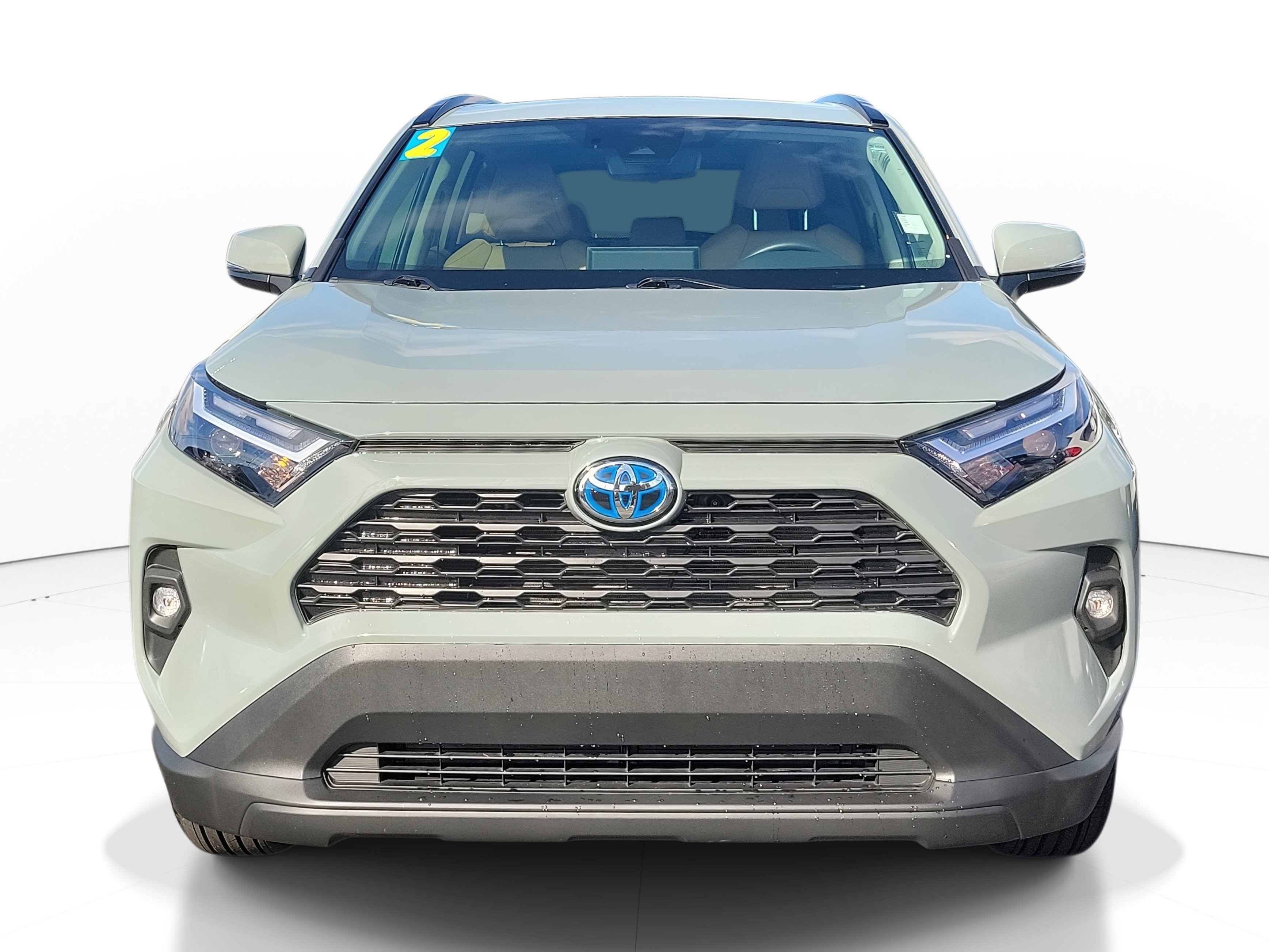 Used 2022 Toyota RAV4 XLE Premium image 2