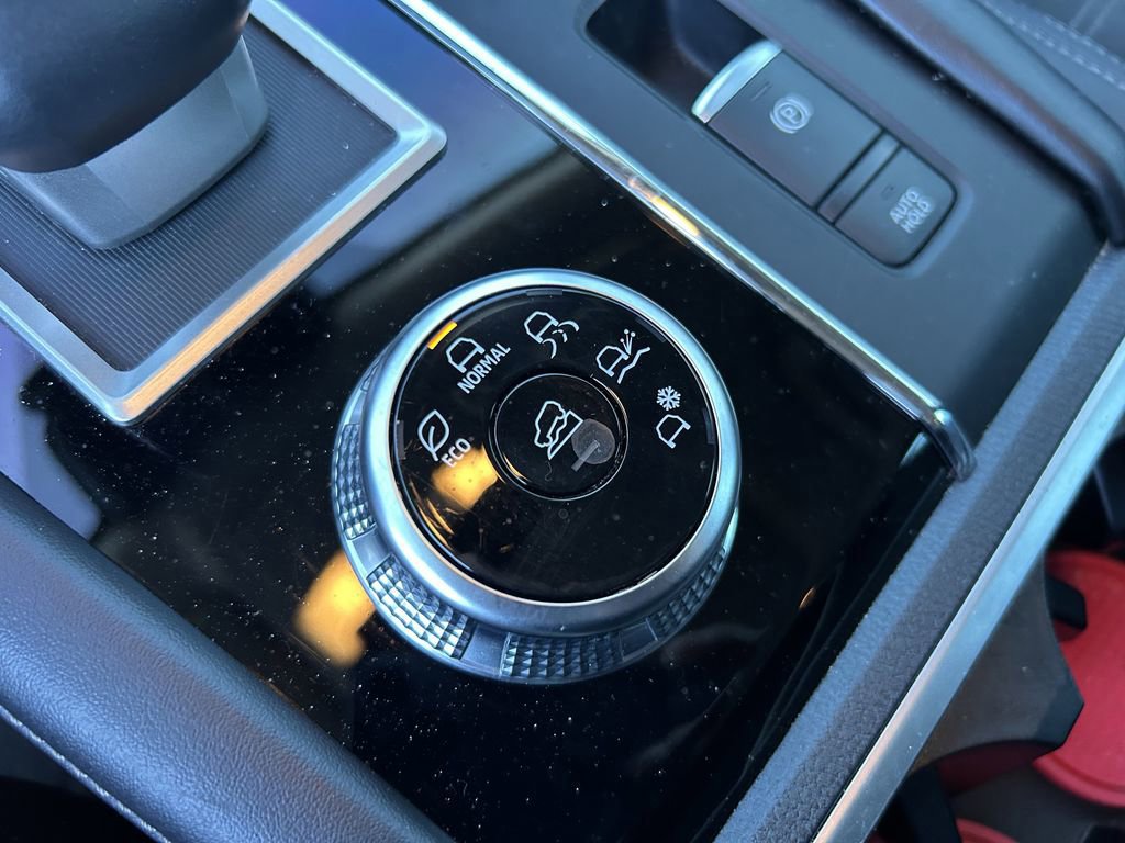 Used 2023 Mitsubishi Outlander SE image 24