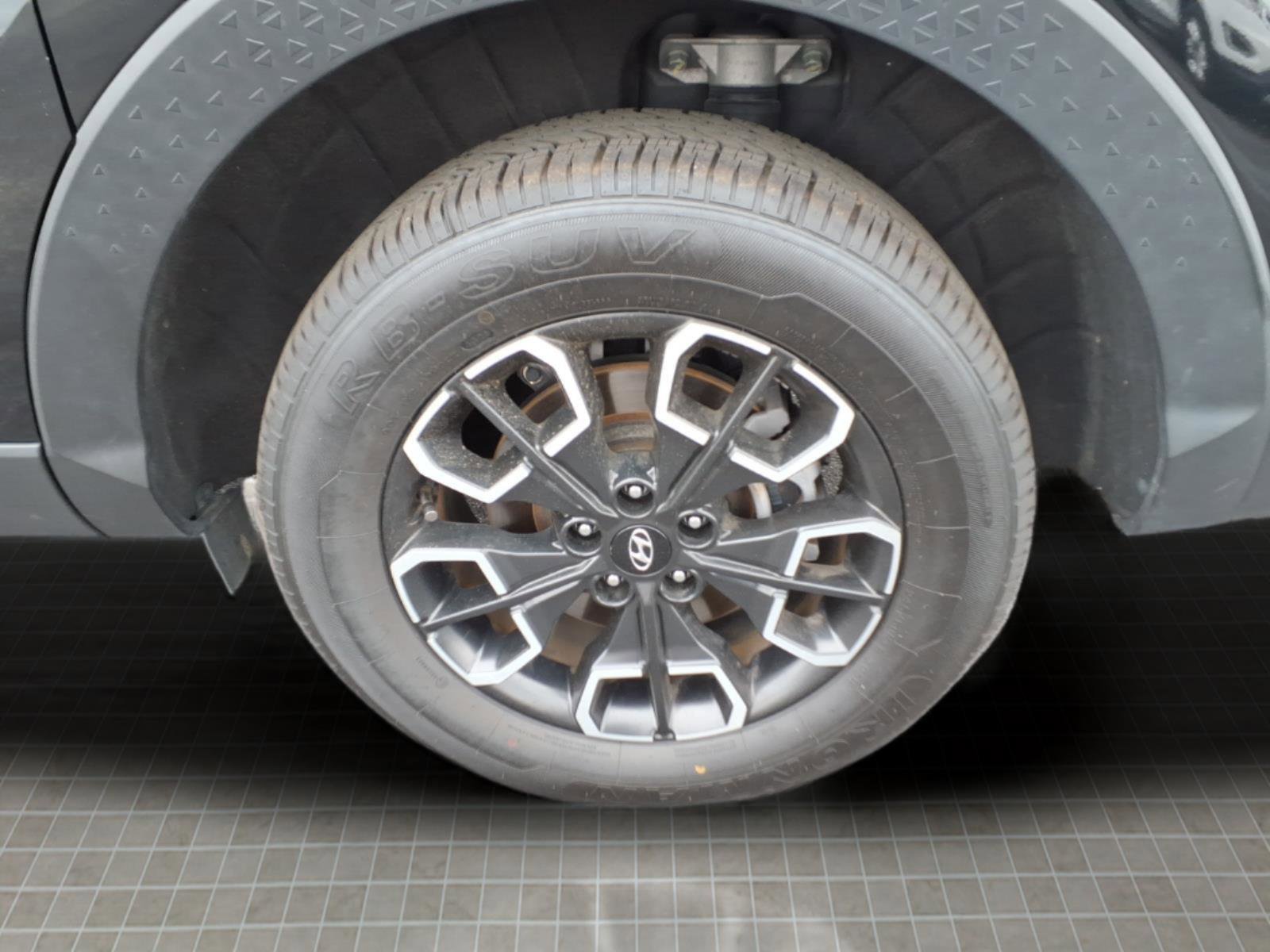 Used 2022 Hyundai Santa Cruz SEL Premium w/ Cargo Package image 12