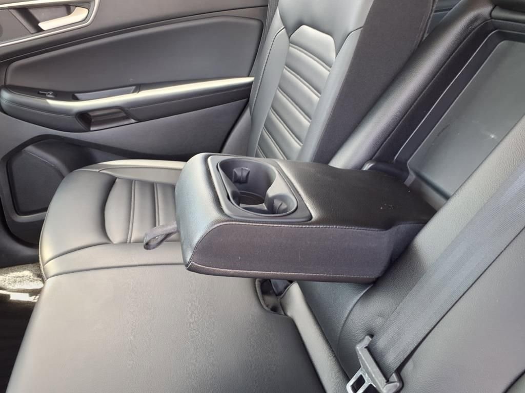 Used 2024 Ford Edge SEL image 32