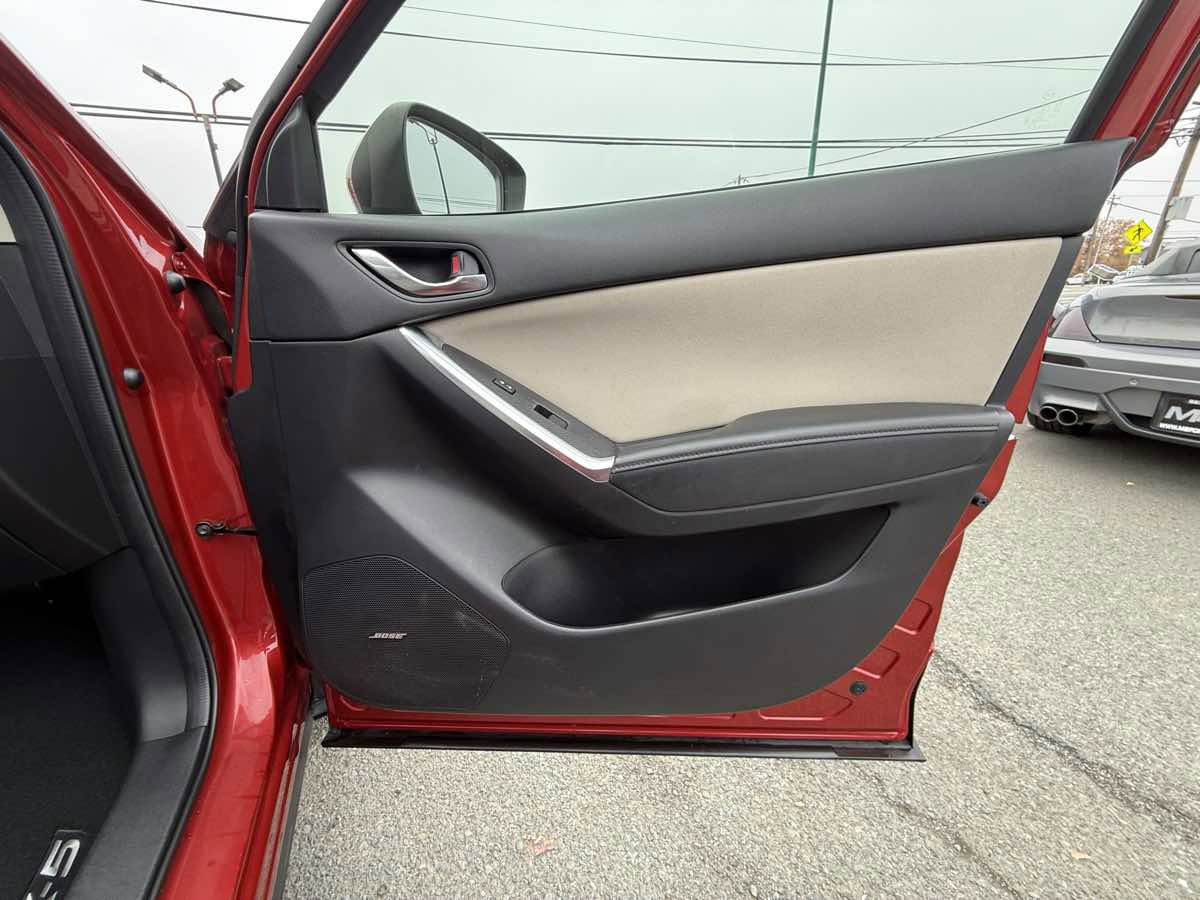 Used 2016 MAZDA CX-5 Touring w/ Bose/Moonroof Package image 27
