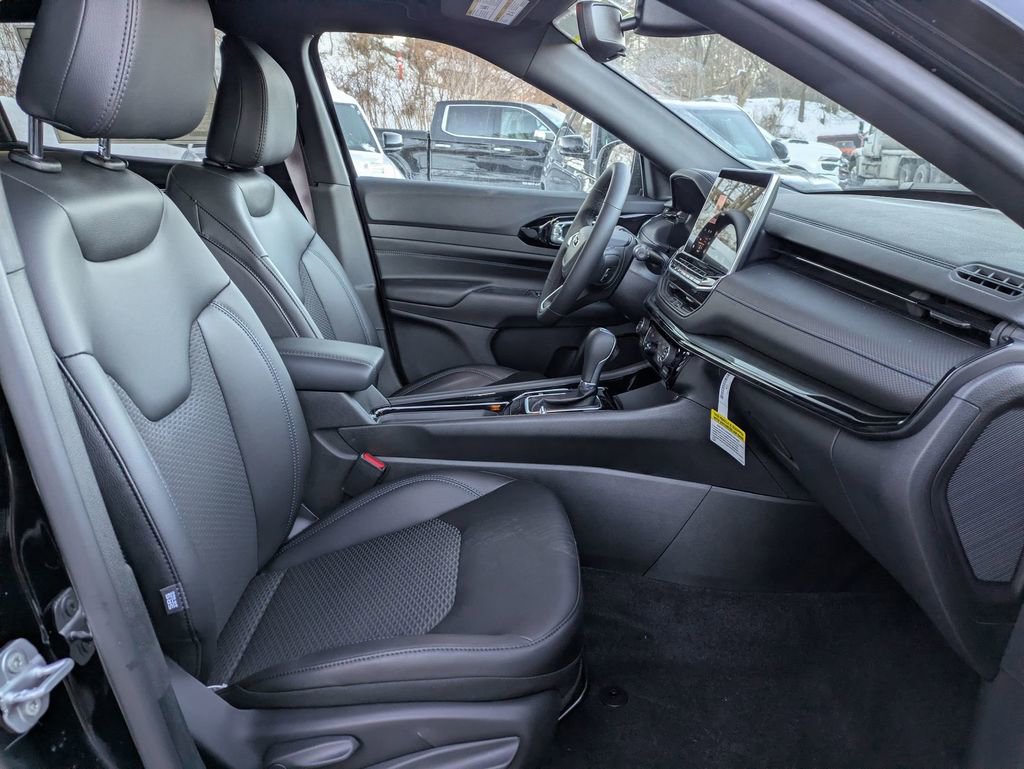 New 2026 Jeep Compass Latitude AWD/4WD image 29