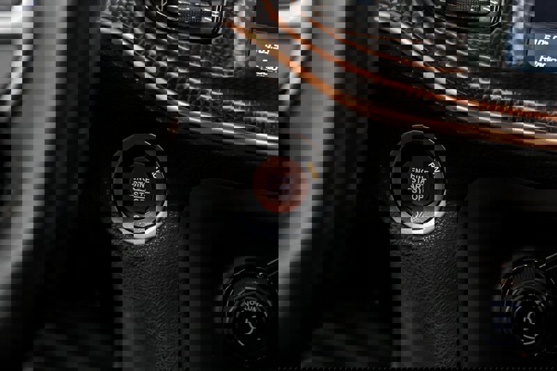 Used 2018 Dodge Charger SRT Hellcat image 25