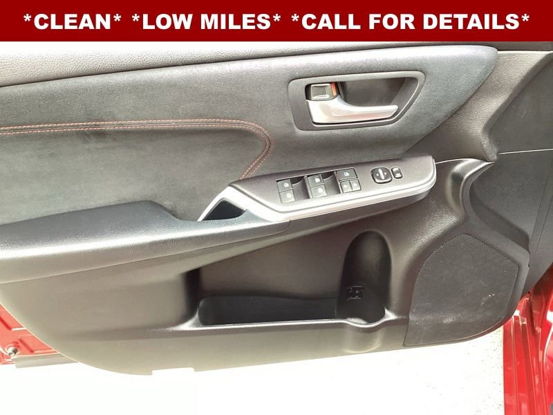 Used 2015 Toyota Camry XSE w/ Moonroof Package FWD image 23
