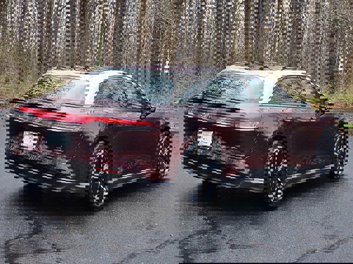 Used 2023 Lucid Air Touring image 7