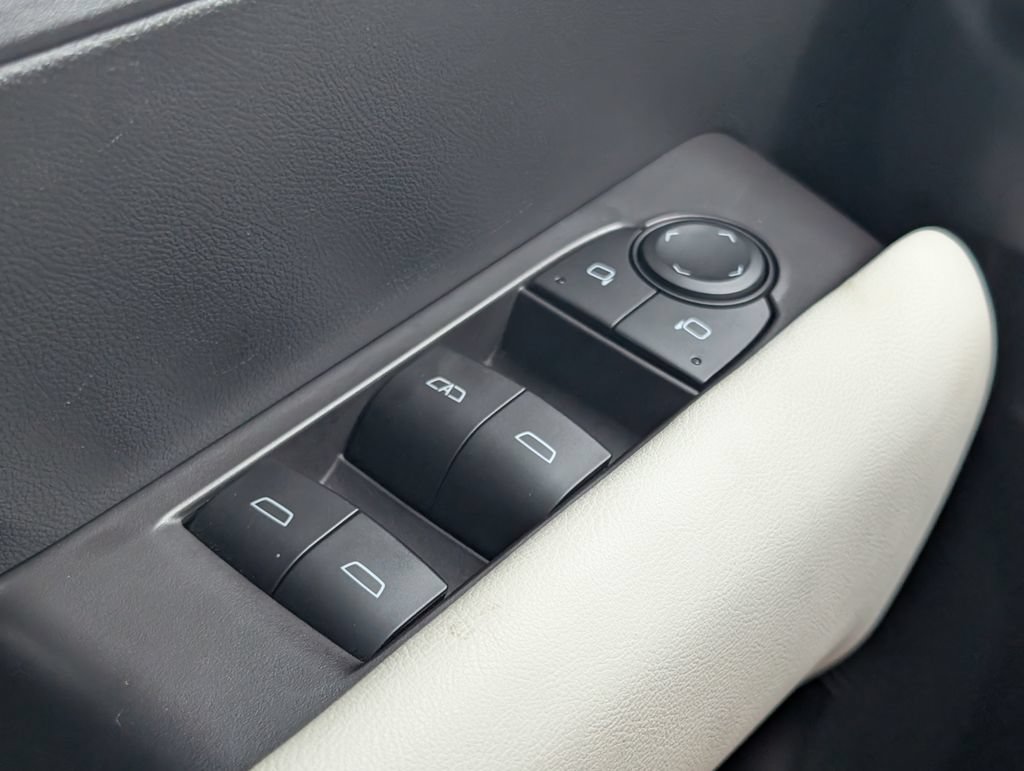 Used 2023 GMC Canyon AT4X AWD/4WD image 12