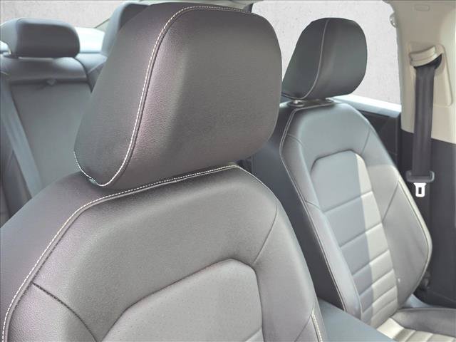 Used 2023 Volkswagen Jetta SE FWD image 24