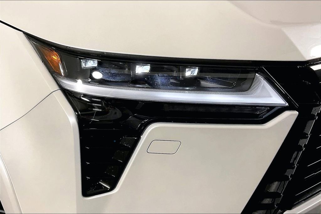 Used 2025 Lexus GX 550 image 37