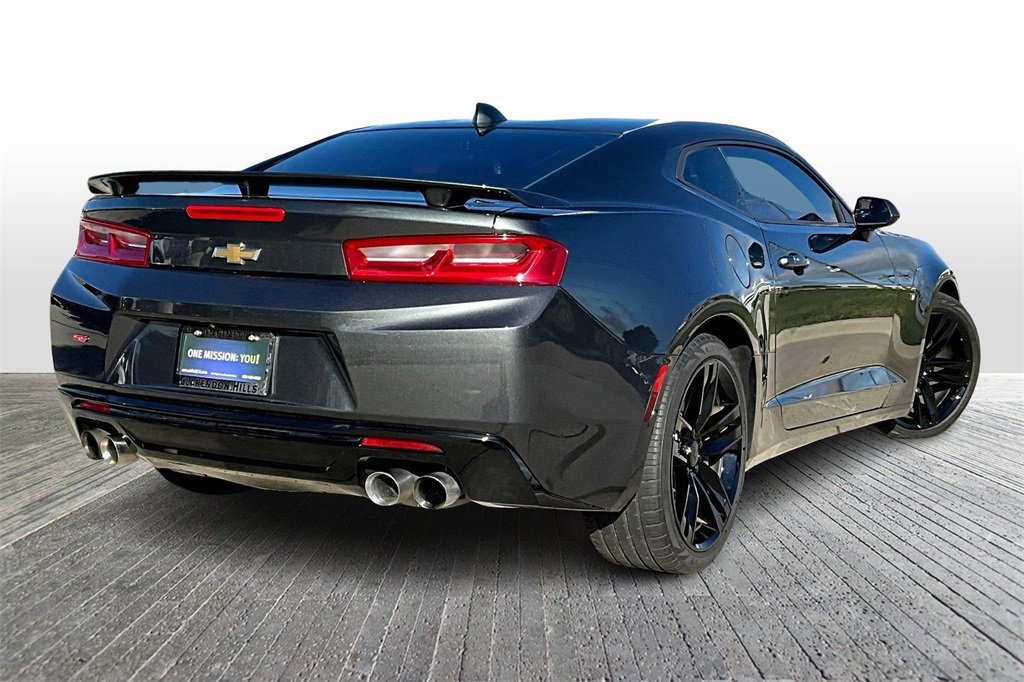 Used 2018 Chevrolet Camaro SS image 9