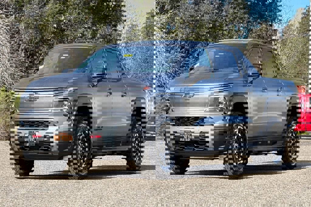 New 2026 Chevrolet Silverado EV Trail Boss image 8