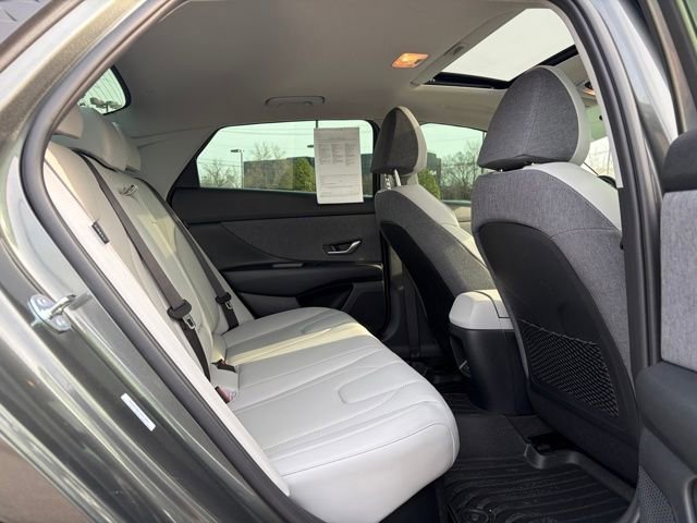 Used 2025 Hyundai Elantra Limited w/ Cargo Package image 16