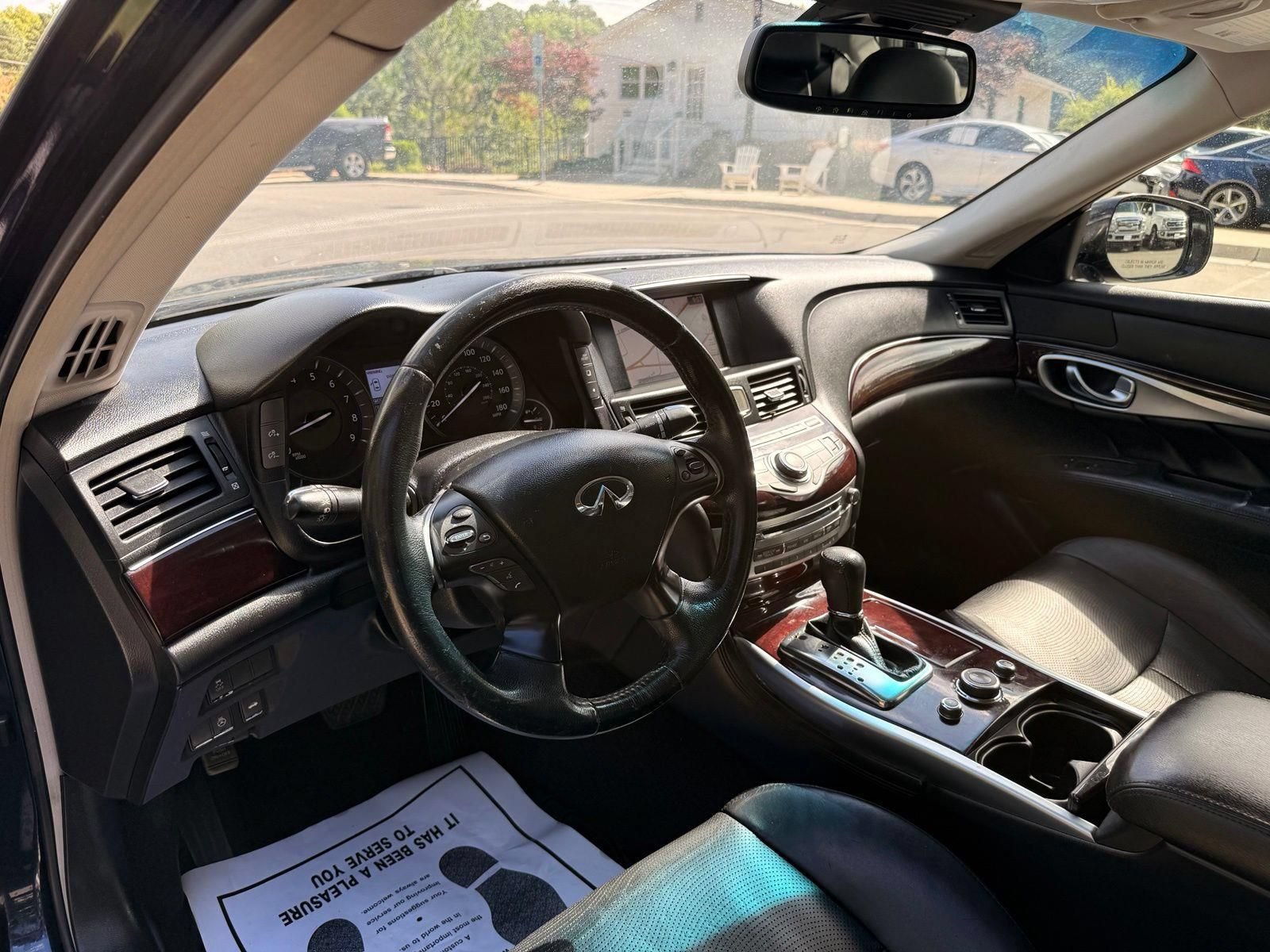 Used 2015 INFINITI Q70 L 3.7 RWD image 16
