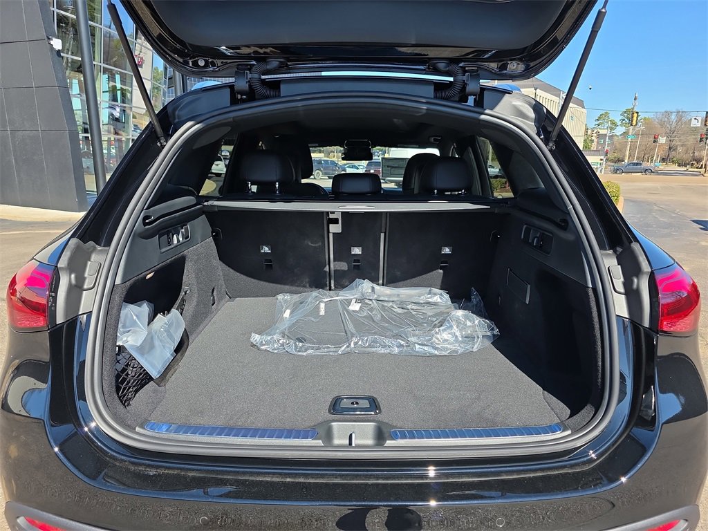 New 2026 Mercedes-Benz GLC 300 image 14