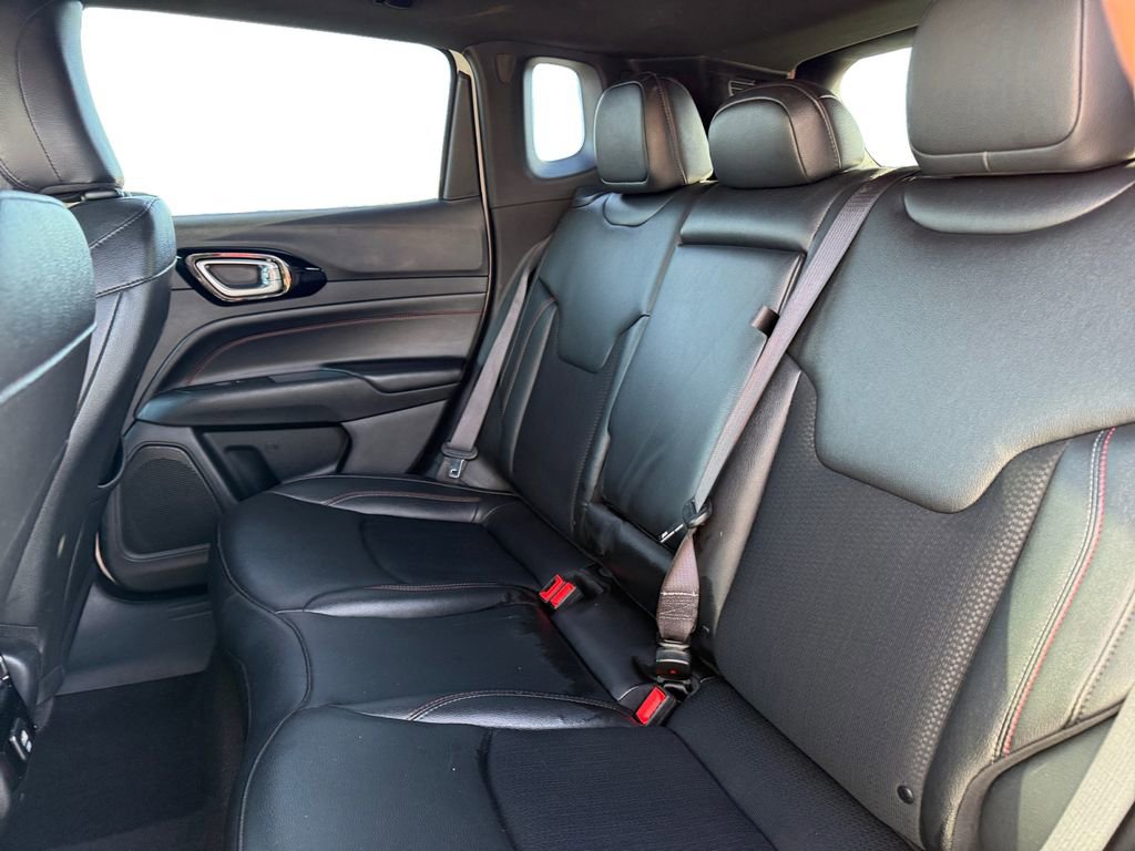 Used 2024 Jeep Compass Trailhawk image 14