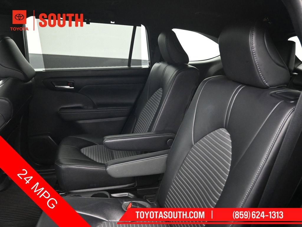 Used 2023 Toyota Highlander XSE image 26